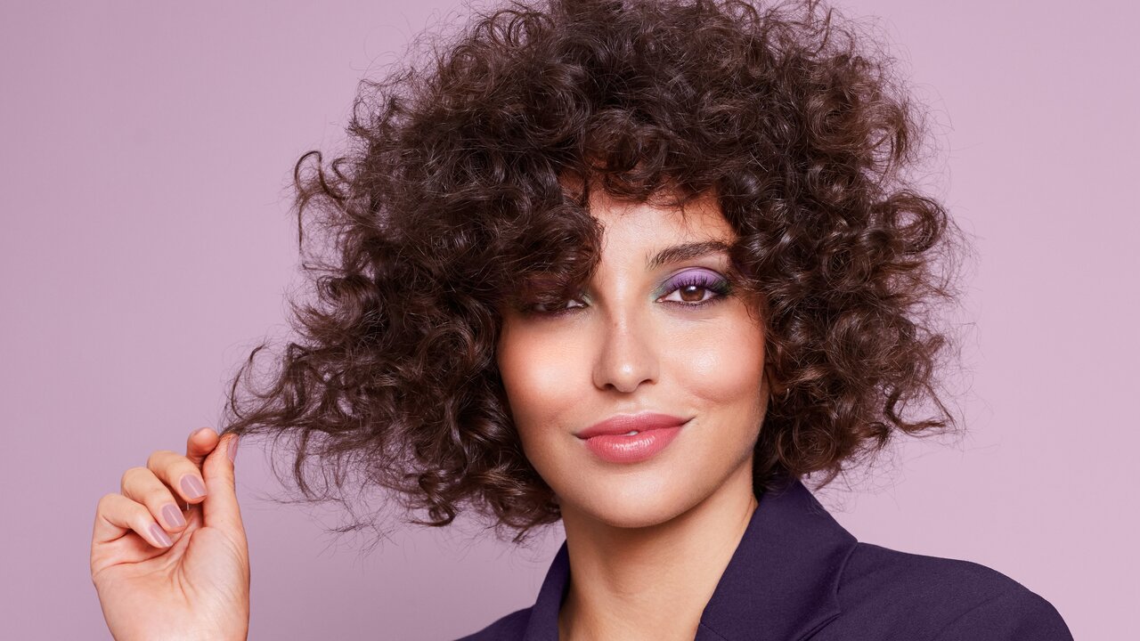 Pastellfarben sind der Make-up Trend 2022 Lila Lidschatten