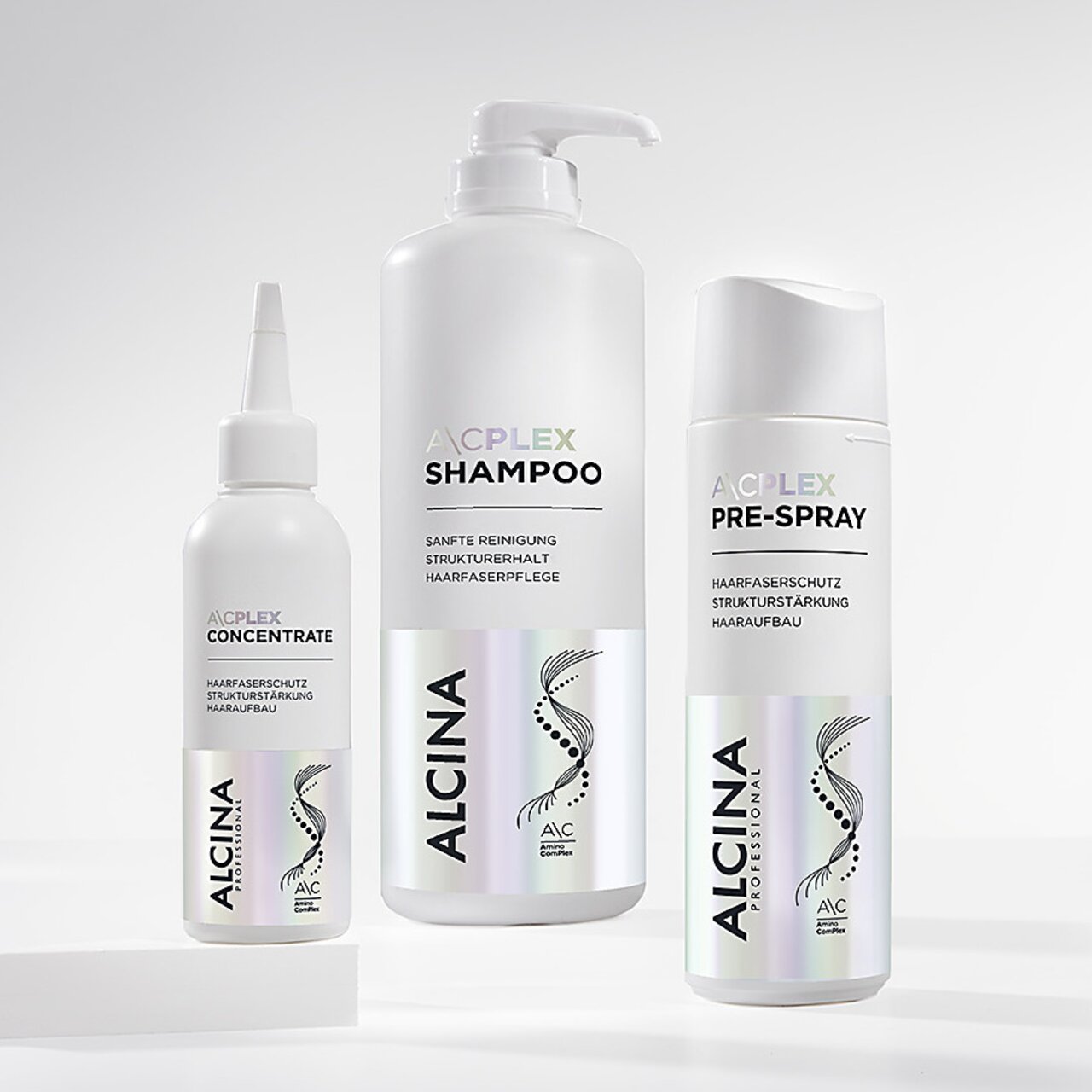 ALCINA A\CPLEX Produktlinie bestehend aus Concentrate, Shampoo und Pre-Spray für professionellen Haarfaserschutz, Strukturstärkung und Haaraufbau bei Colorations- und Blondierdienstleistungen.