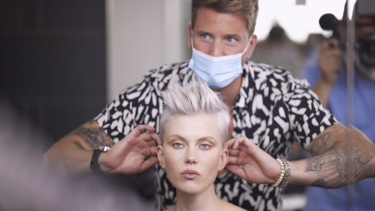 Eisblonde Haare stehen besonders Frauen mit einem hellen Teint Eisblonde Haare